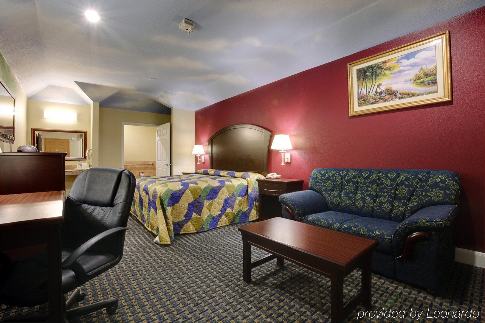 Americas Best Value Inn And Suites Houston / Tomball Parkway Room photo